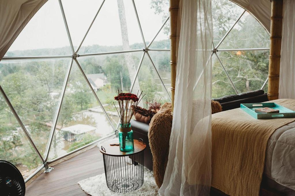 Waterfront Luxury Glamping Dome Hotel Rogersville Bagian luar foto
