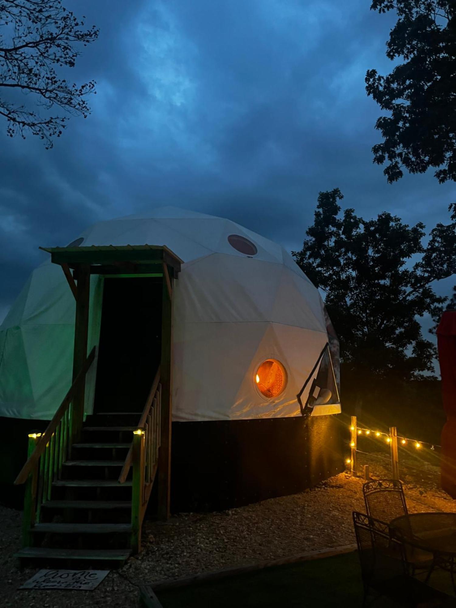 Waterfront Luxury Glamping Dome Hotel Rogersville Bagian luar foto